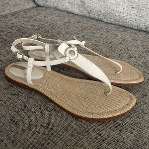 Sam Edleman Women's Gigi Retro T-Strap Flat Sandals Size 9